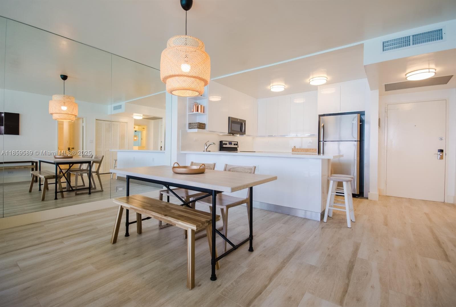 5601 Collins Ave # 1204, Miami Beach FL 33140