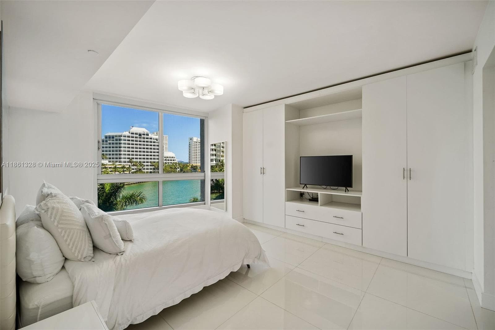 495 Brickell Ave # 402, Miami FL 33131