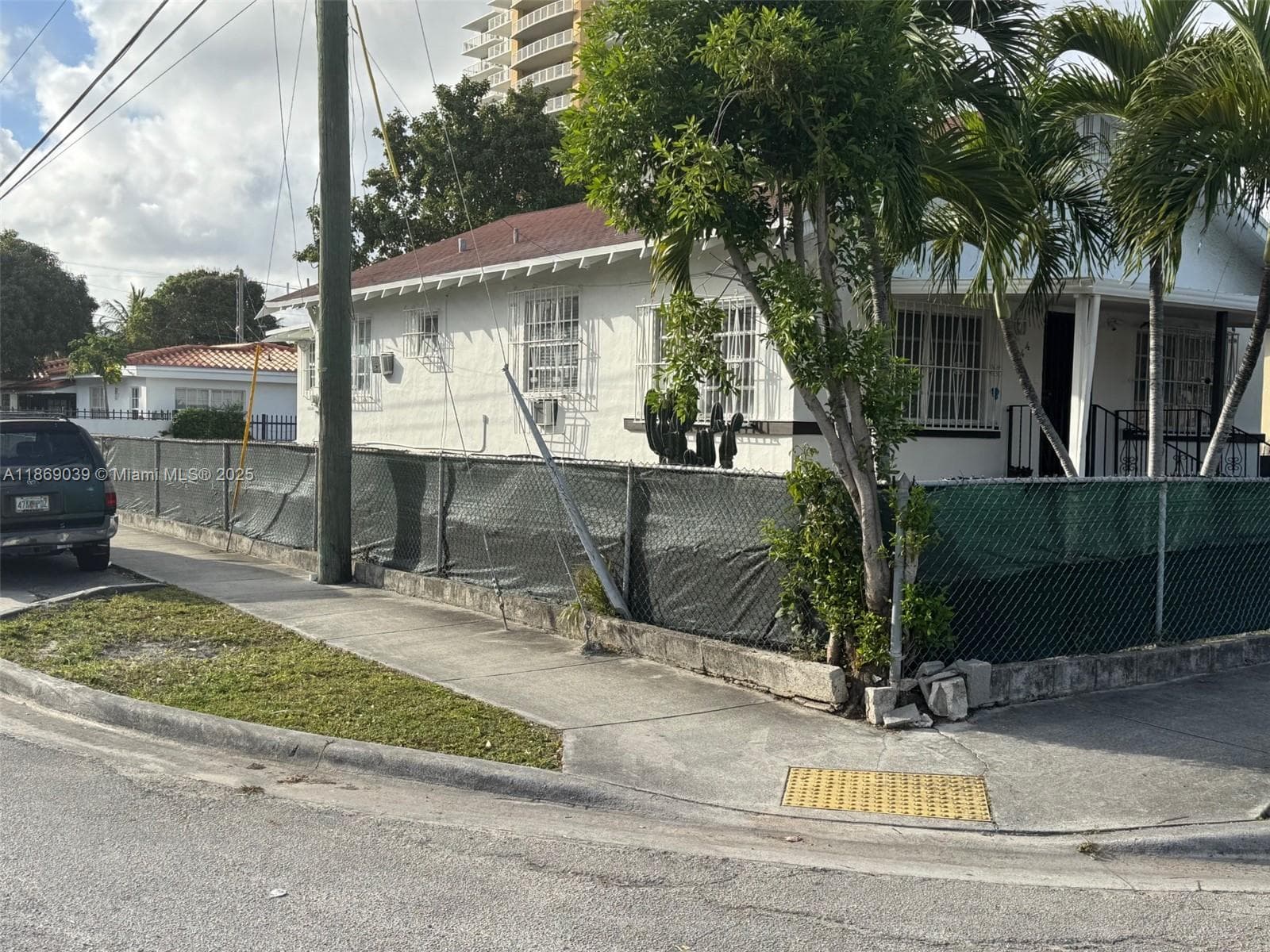 844 SW 8th Ct, Miami FL 33130