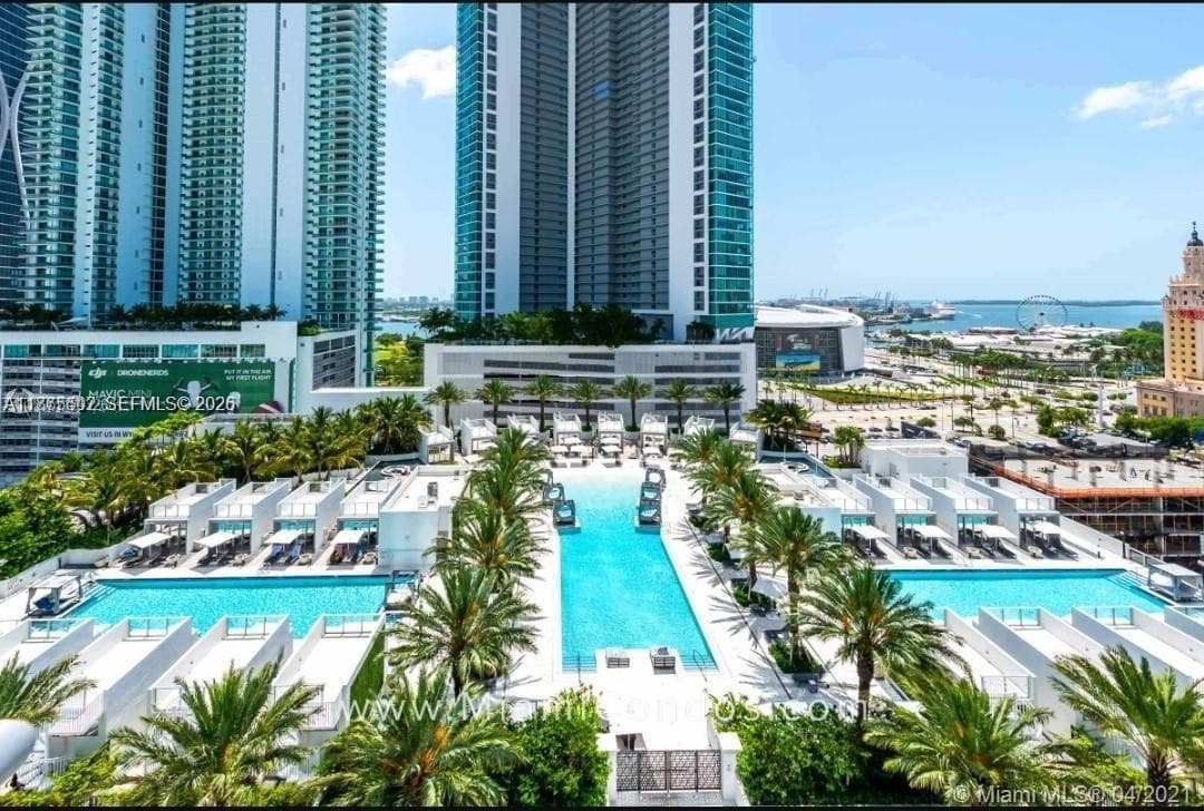 851 NE 1st Ave # 1203, Miami FL 33132