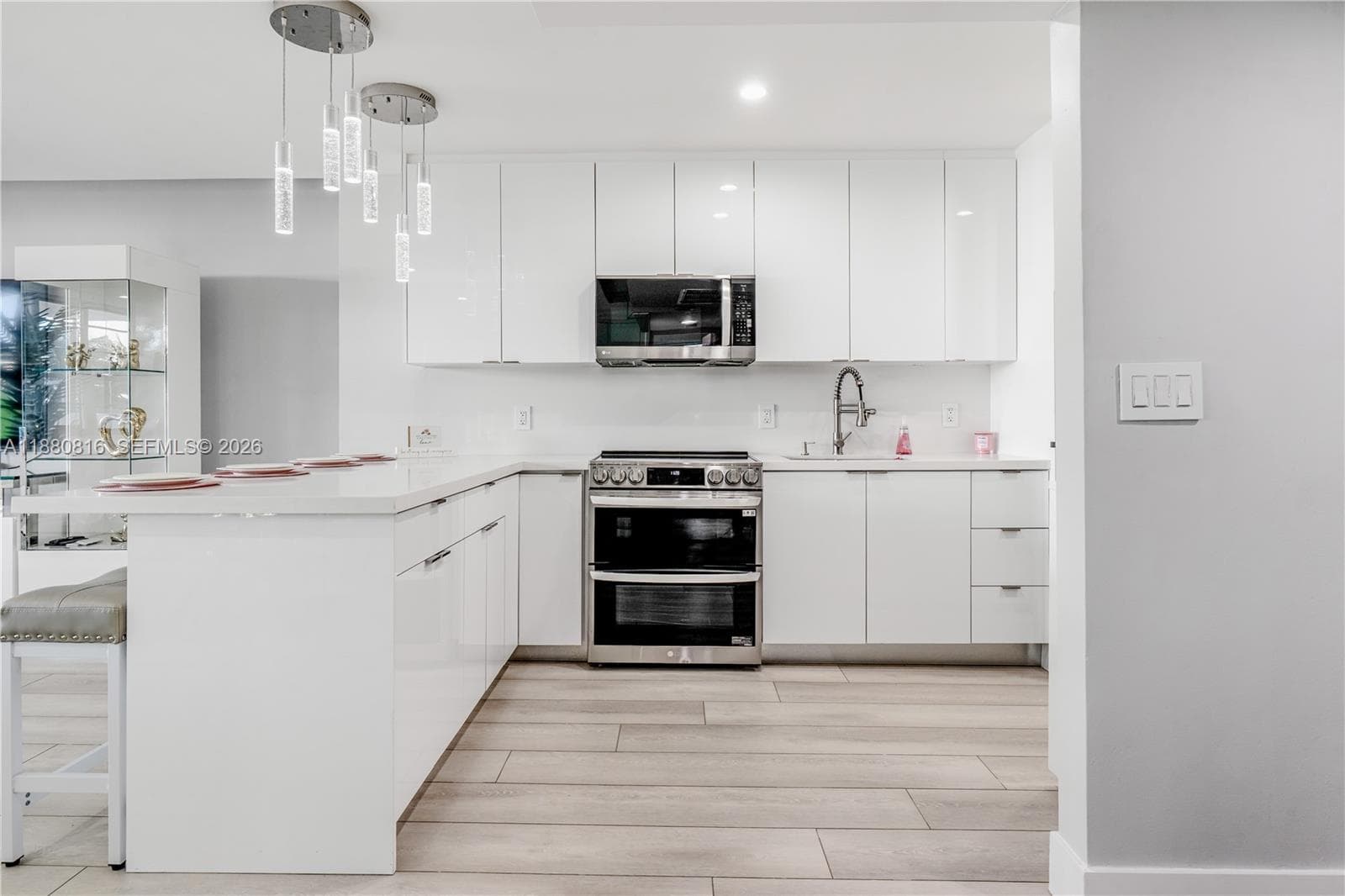 100 Lincoln Rd # 323, Miami Beach FL 33139