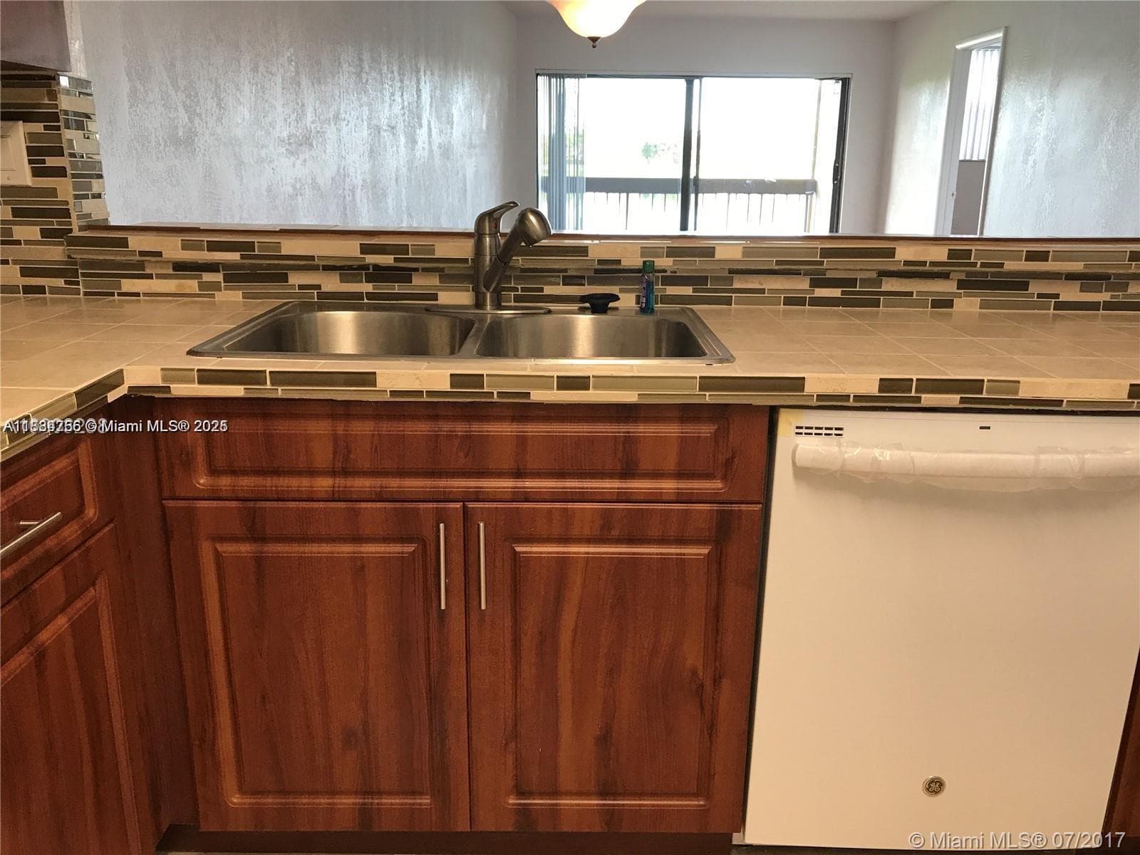 10288 NW 9th St Cir # 205, Miami FL 33172