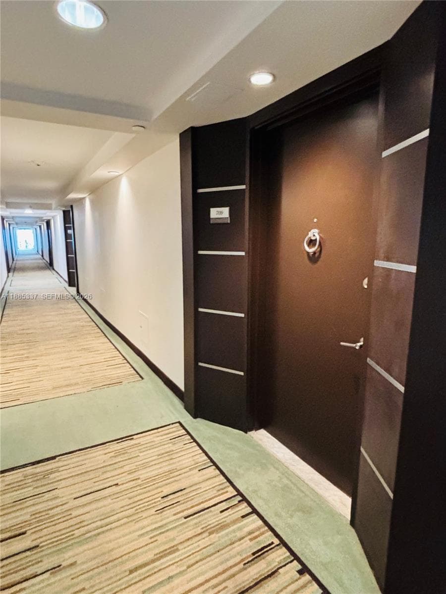 5701 Collins Ave # 709, Miami Beach FL 33140