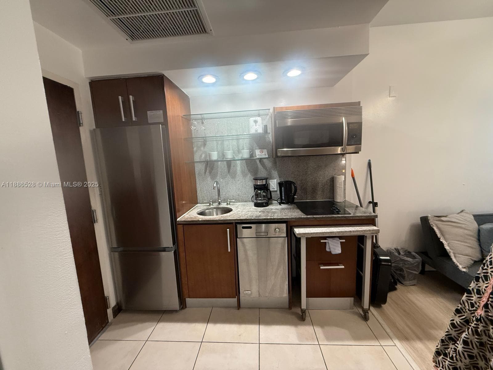 1036 Ocean Dr # B303, Miami Beach FL 33139