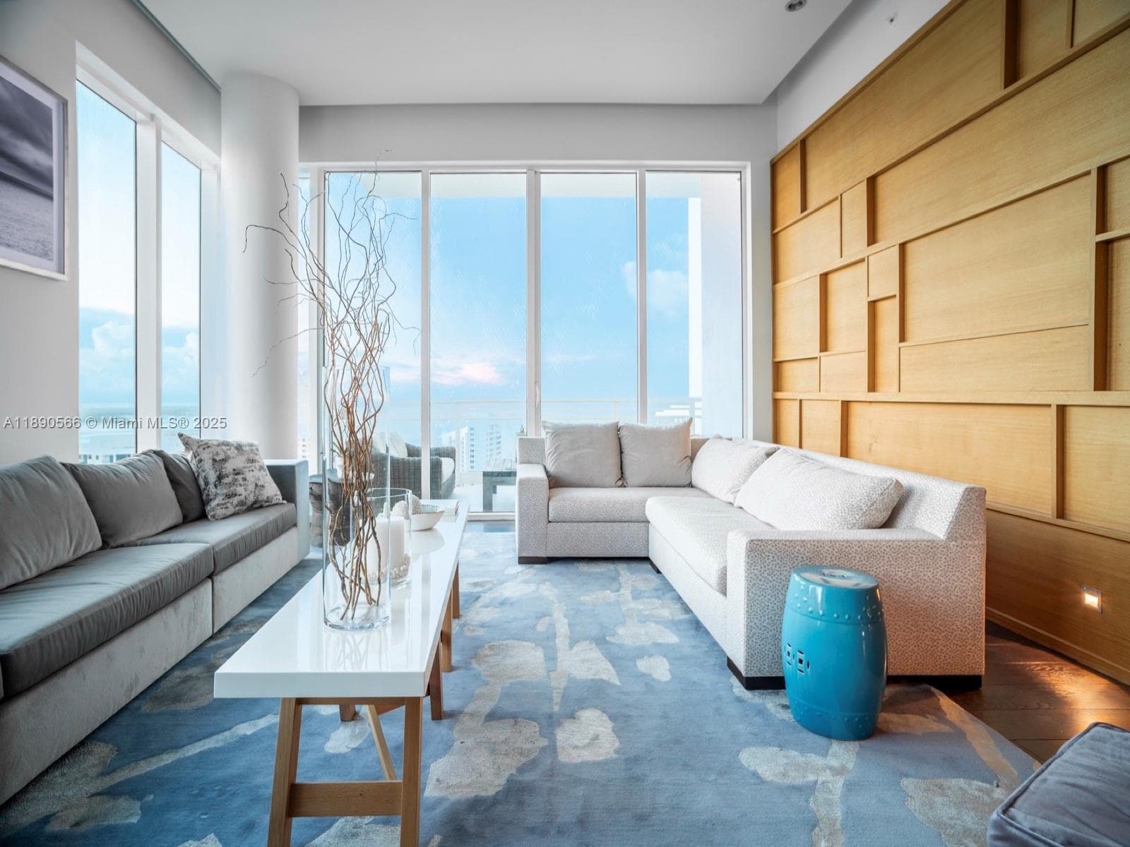 900 Brickell Key Blvd # 2204, Miami FL 33131