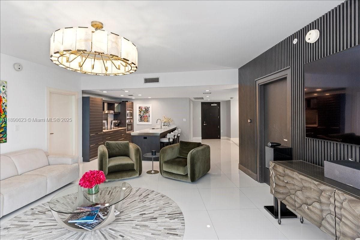 200 Biscayne Boulevard Way # 3608, Miami FL 33131