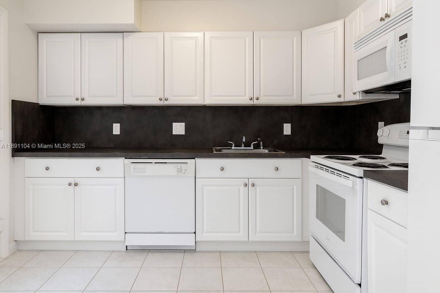 1662 Lincoln Ct # 402, Miami Beach FL 33139
