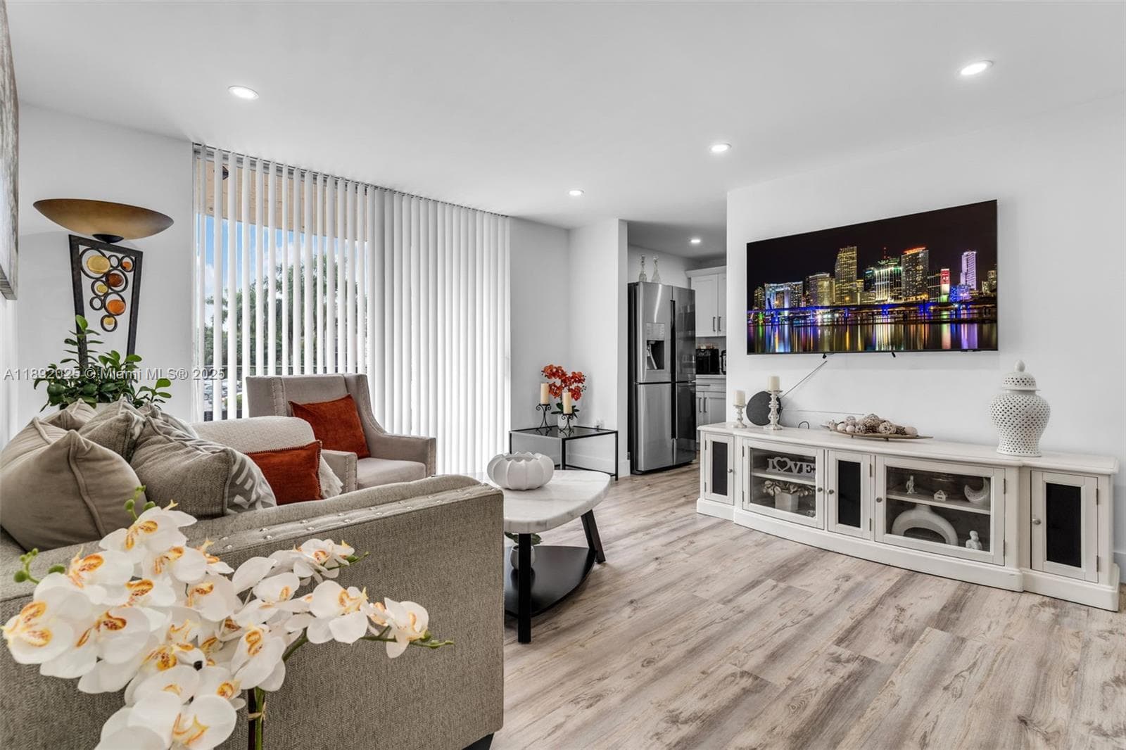 9310 Fontainebleau Blvd # 201, Miami FL 33172