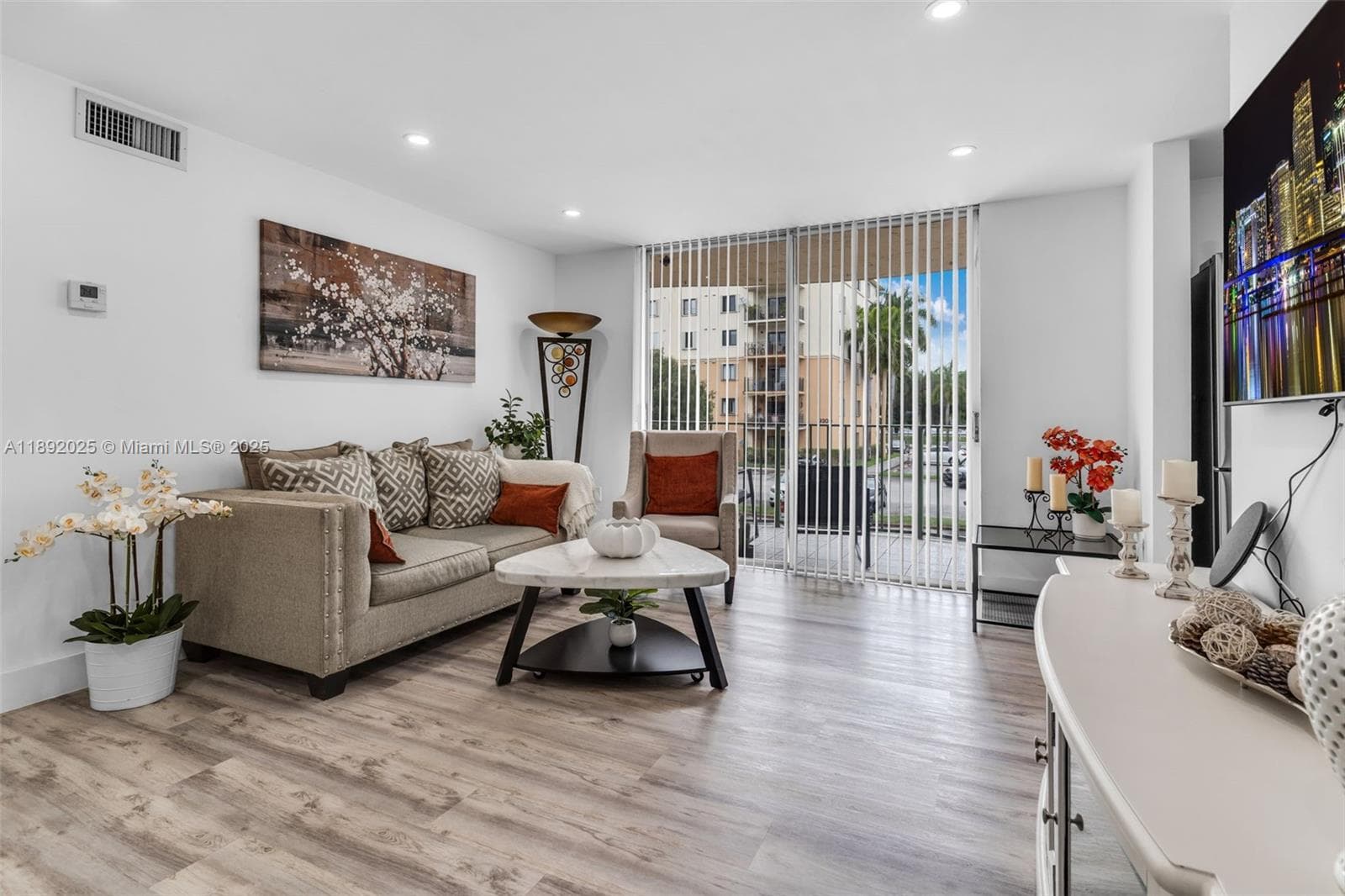 9310 Fontainebleau Blvd # 201, Miami FL 33172