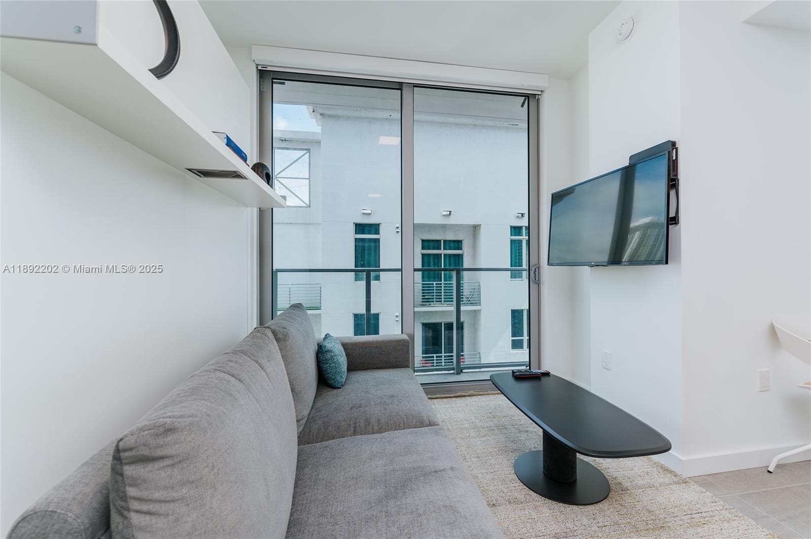 227 NE 2nd St # 2508, Miami FL 33132