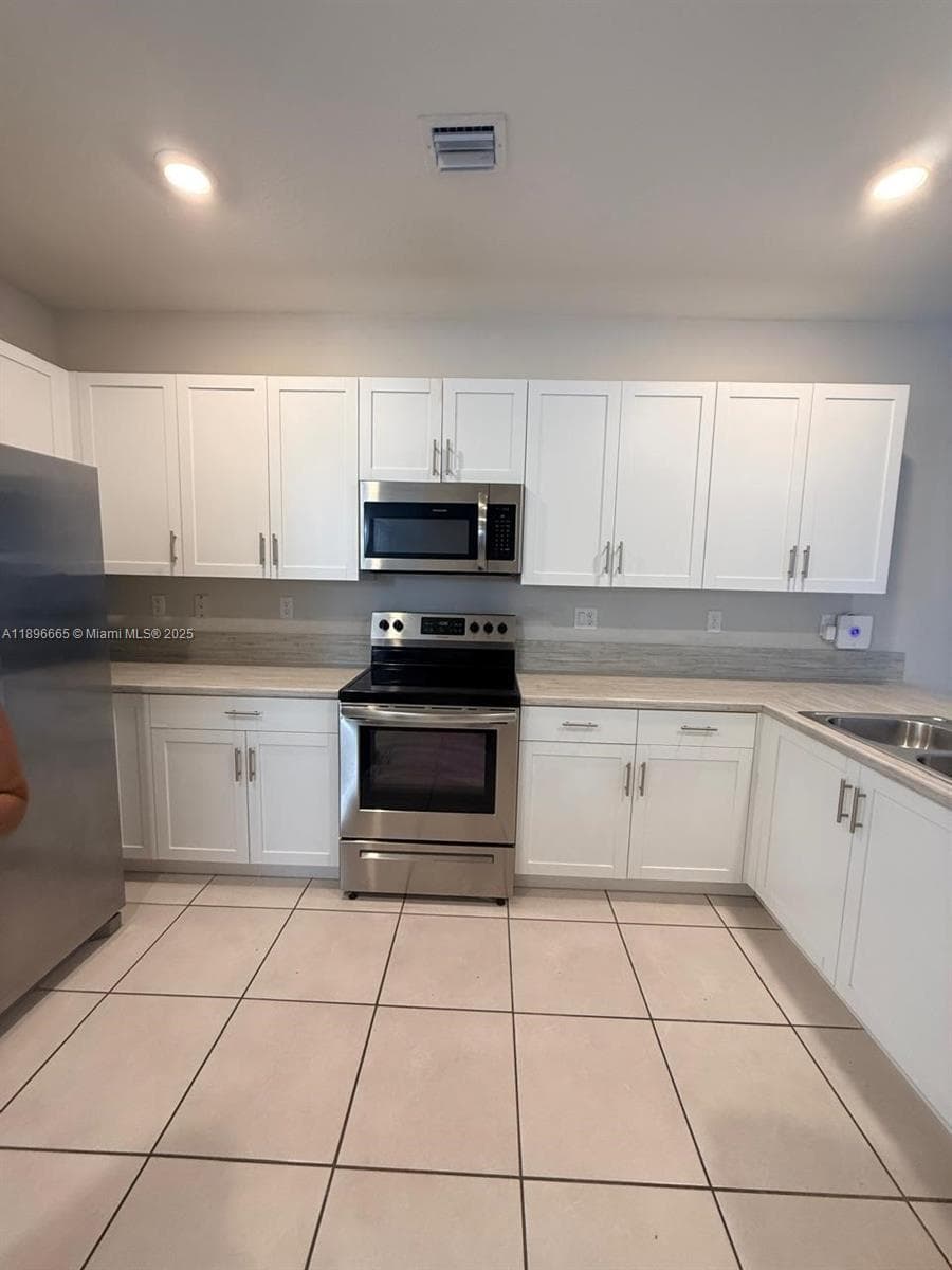 12715 SW 230th Ter, Miami FL 33170