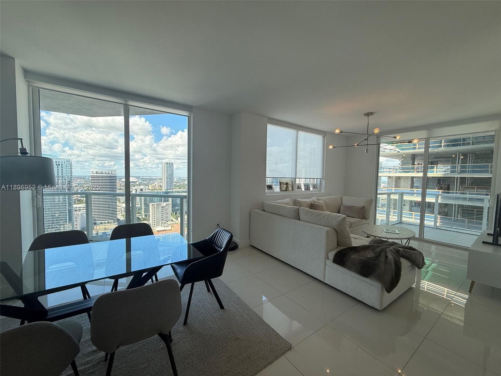 244 Biscayne Blvd # 3708, Miami FL 33132