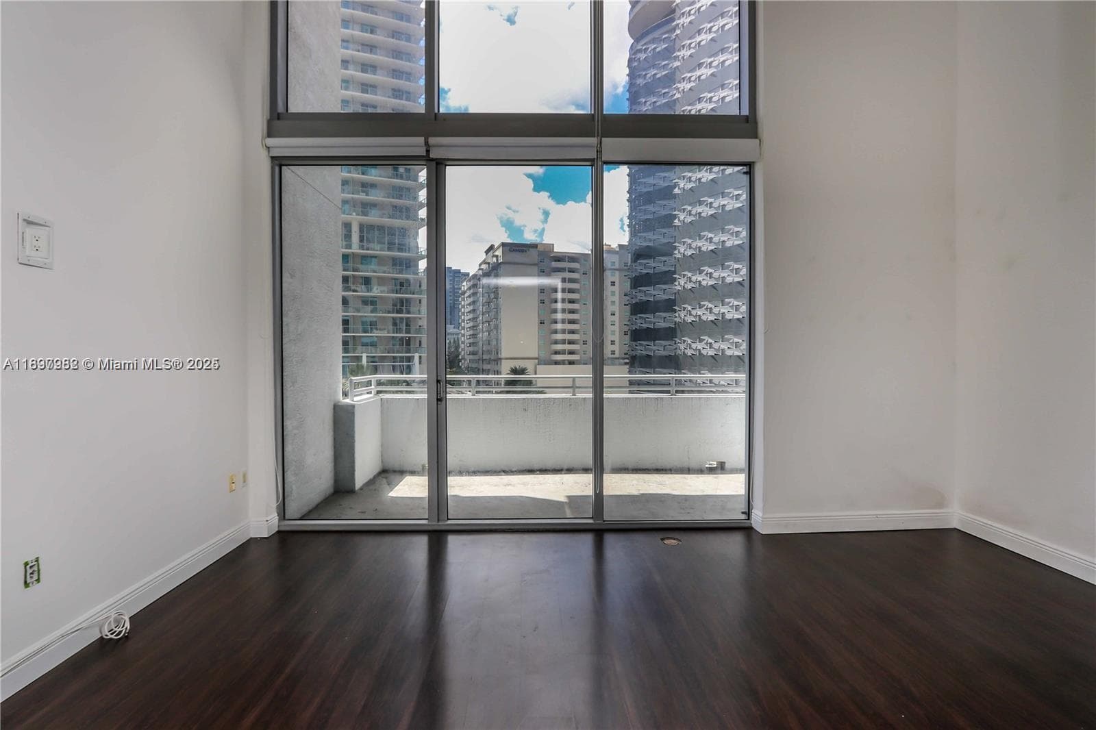 1050 Brickell Ave # 414, Miami FL 33131