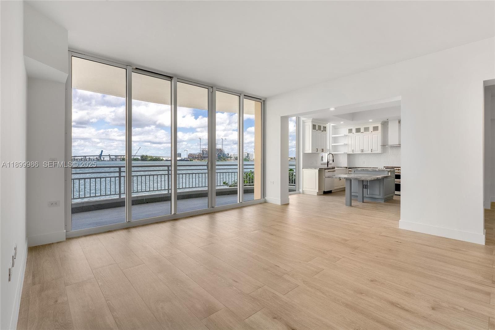 848 Brickell Key Dr # 204, Miami FL 33131
