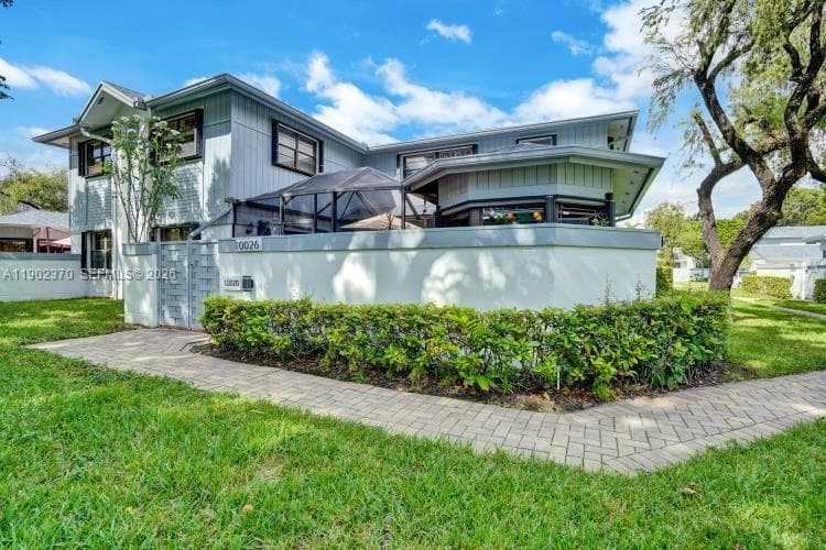 10026 NW 52nd Ter, Doral FL 33178