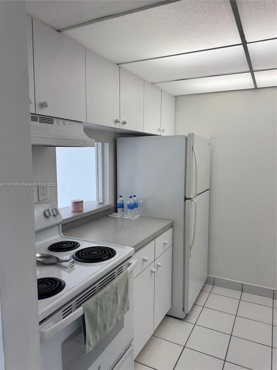 14401 N Kendall Dr # 303N, Miami FL 33186