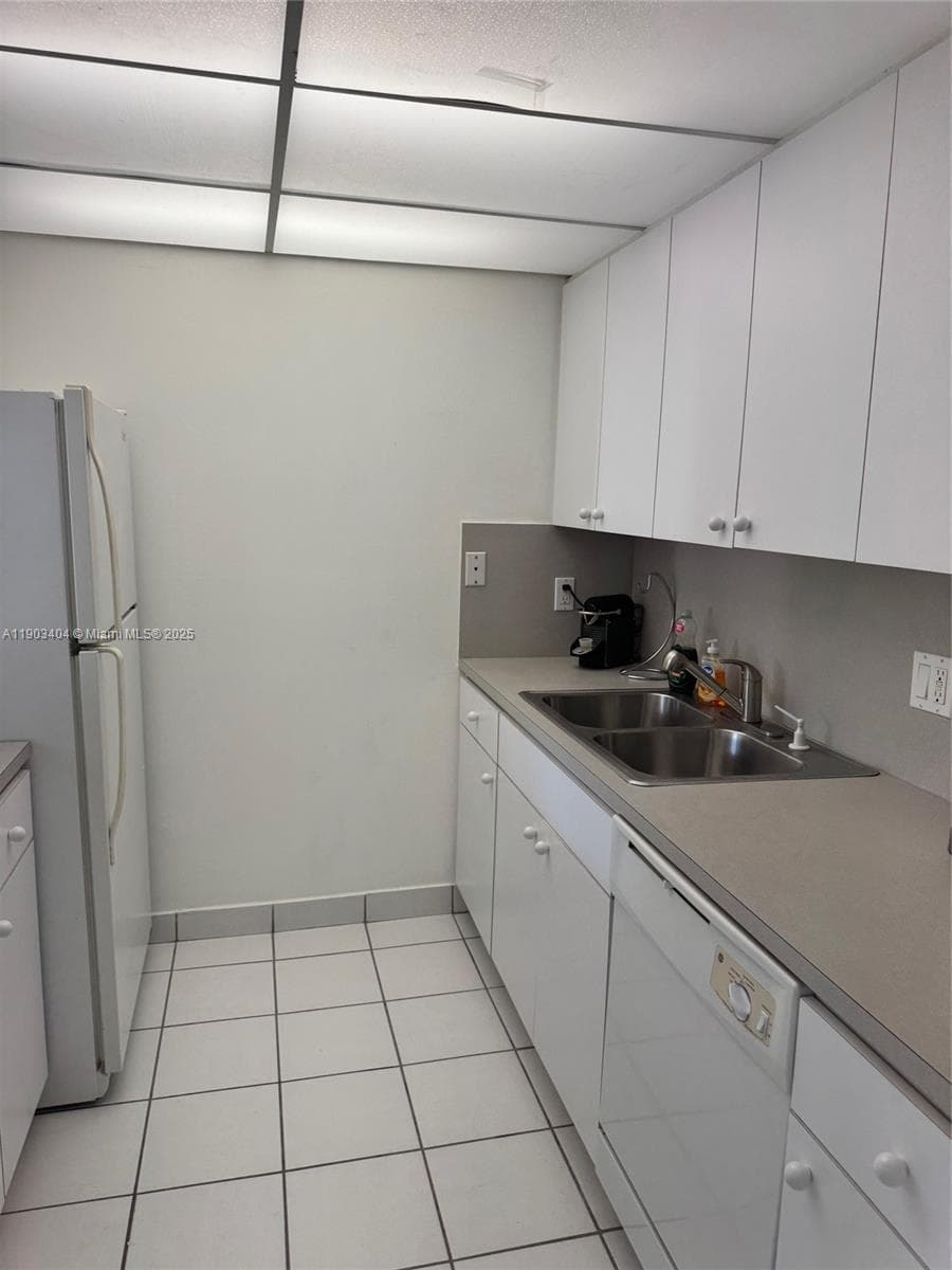 14401 N Kendall Dr # 303N, Miami FL 33186