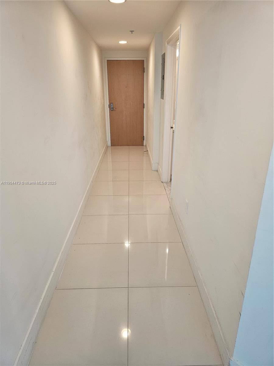 244 Biscayne Blvd # 908, Miami FL 33132