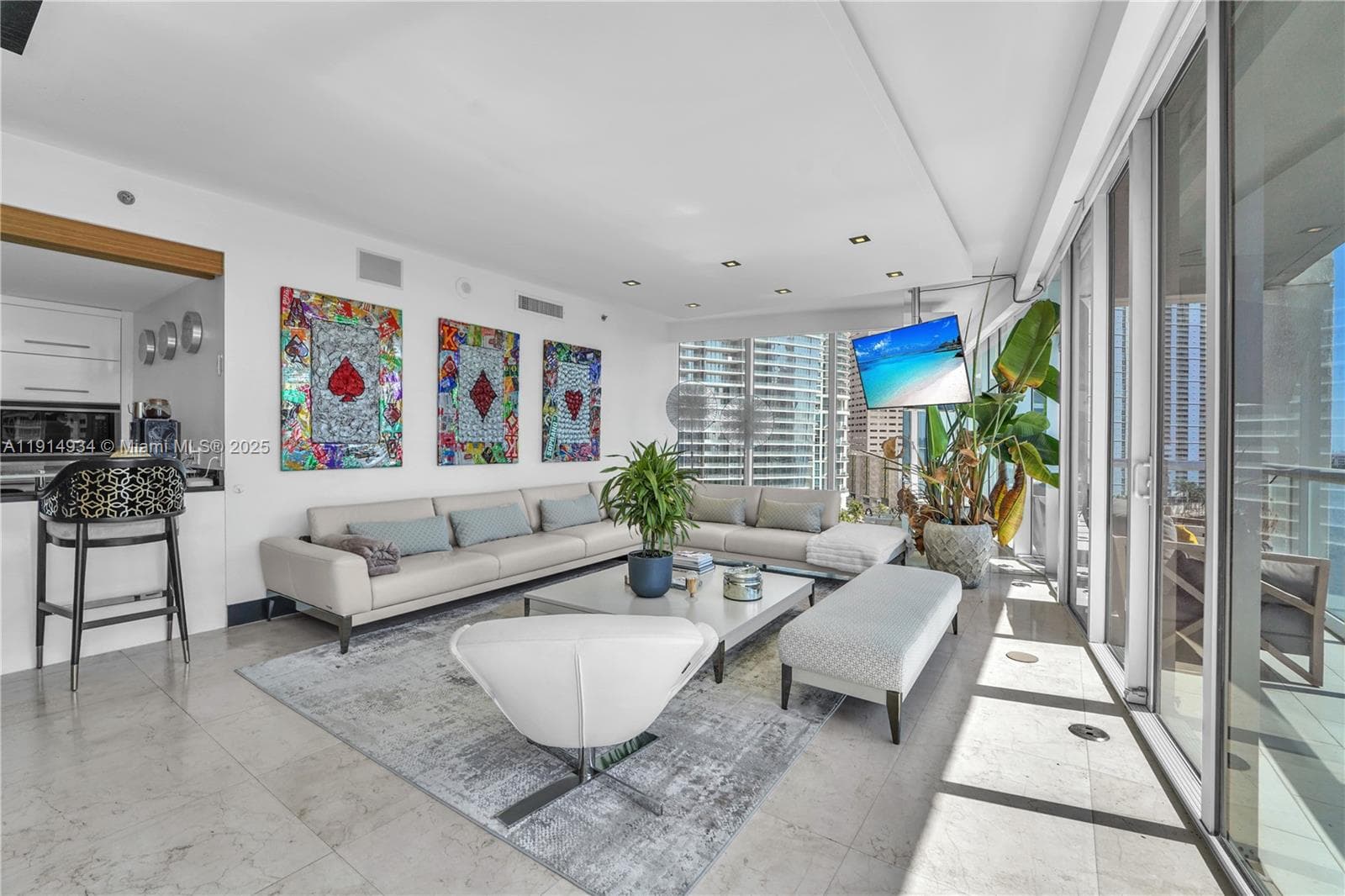 465 Brickell Ave # 1001, Miami FL 33131