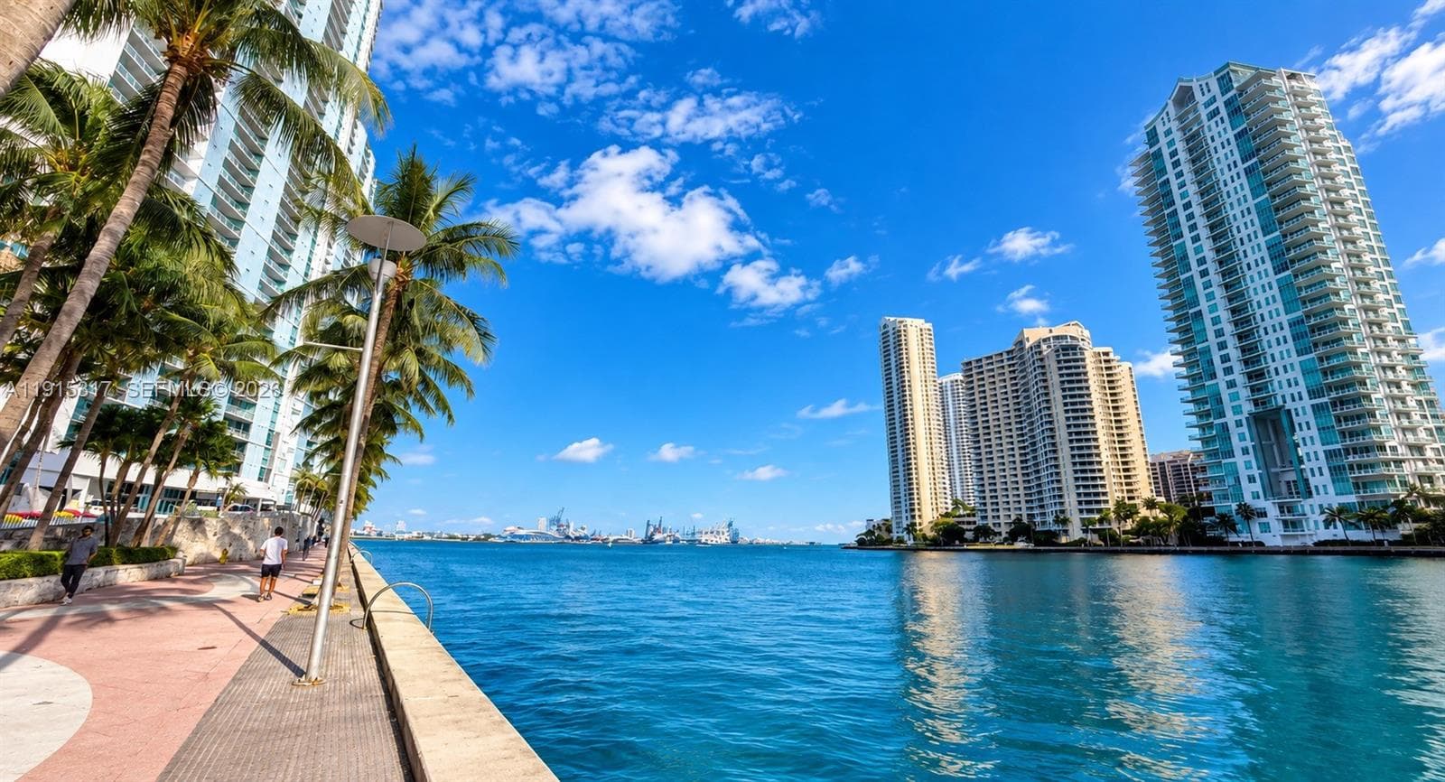 300 S Biscayne Blvd # 2407, Miami FL 33131