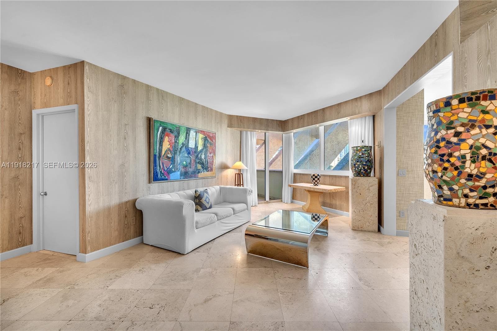 300 S Pointe Dr # 906, Miami Beach FL 33139