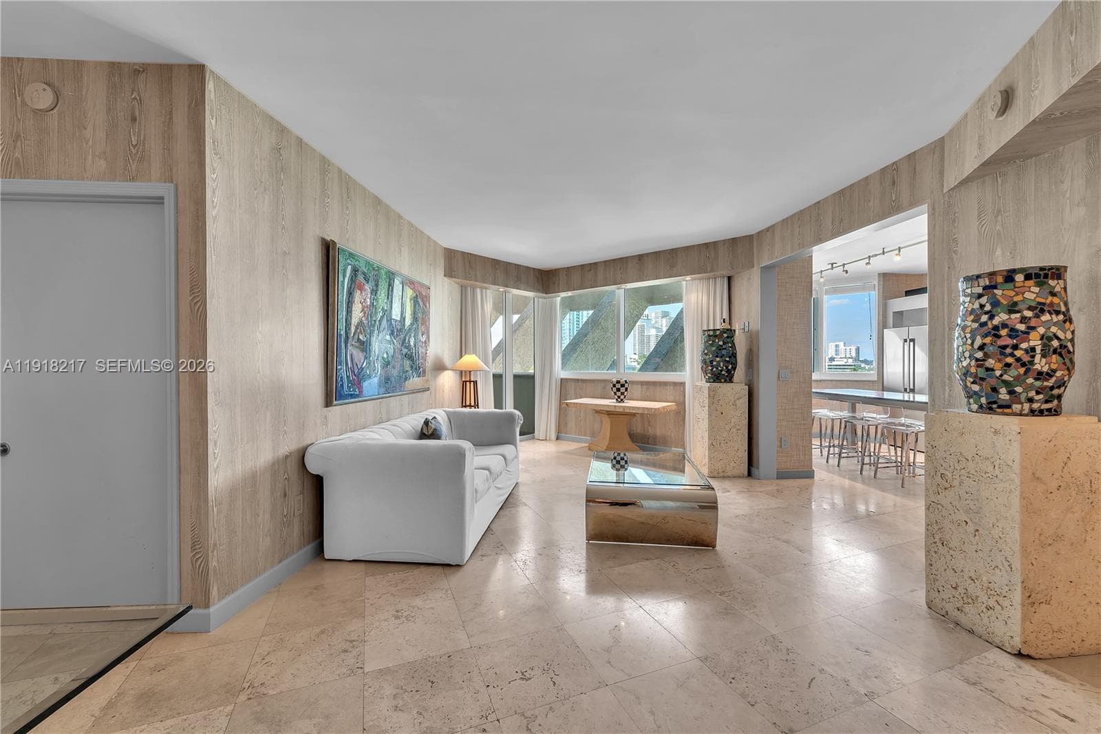 300 S Pointe Dr # 906, Miami Beach FL 33139