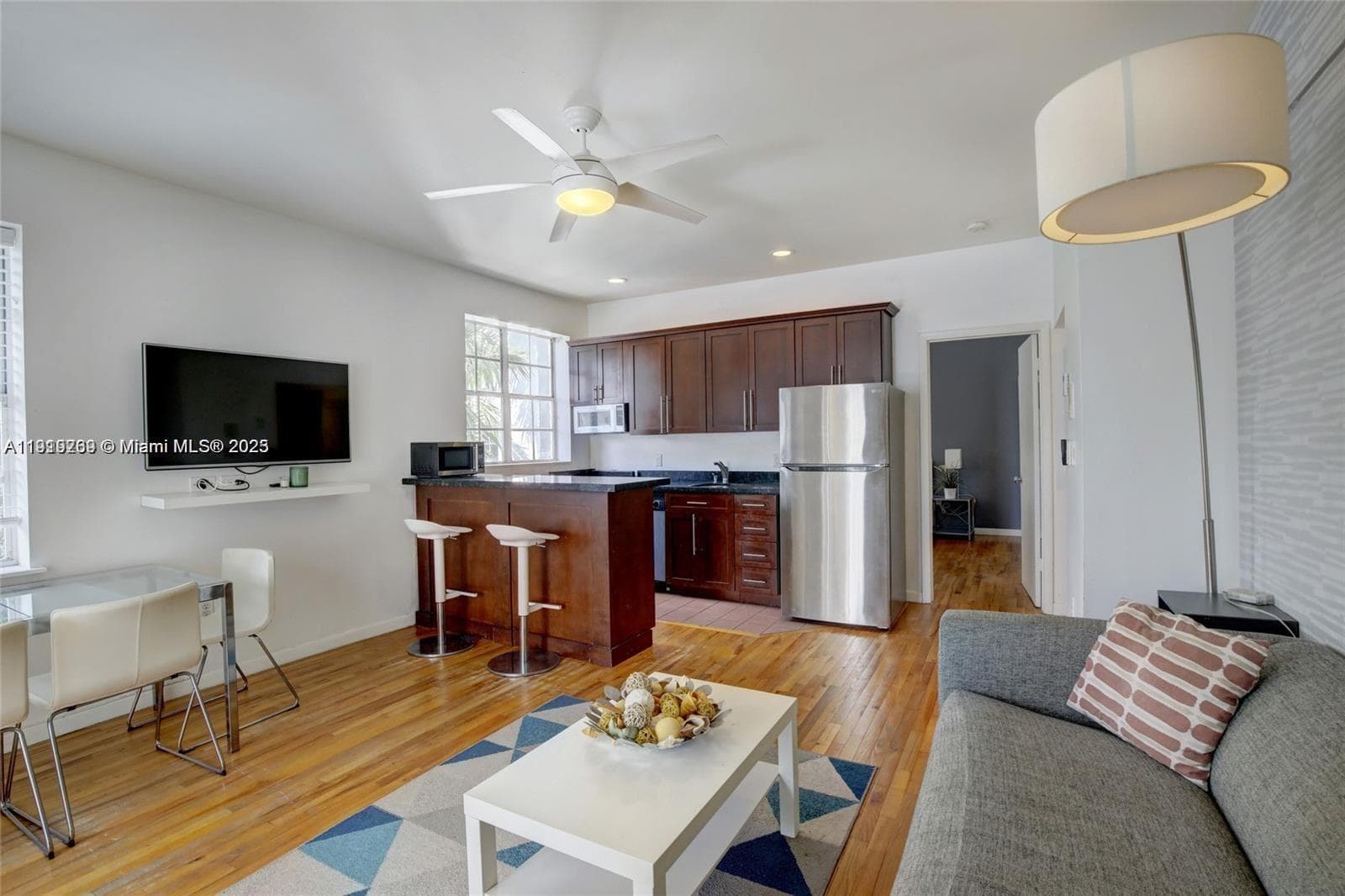 1127 Euclid Ave # 206, Miami Beach FL 33139