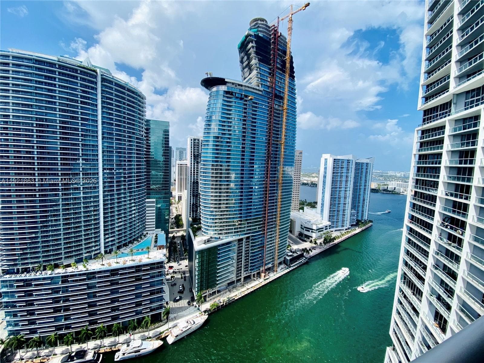 475 Brickell Ave # 3715, Miami FL 33131