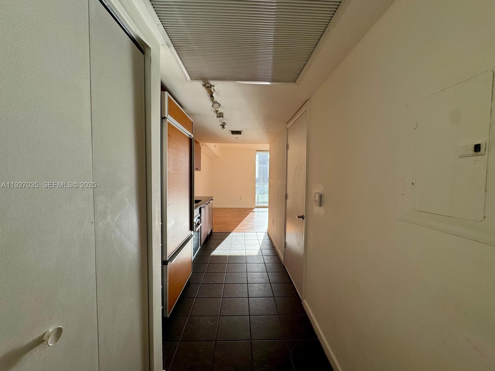 50 BISCAYNE BLVD # 1703, Miami FL 33132