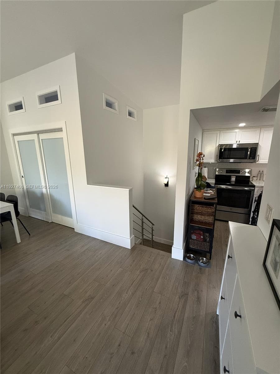 9001 SW 94th St # 208, Miami FL 33176