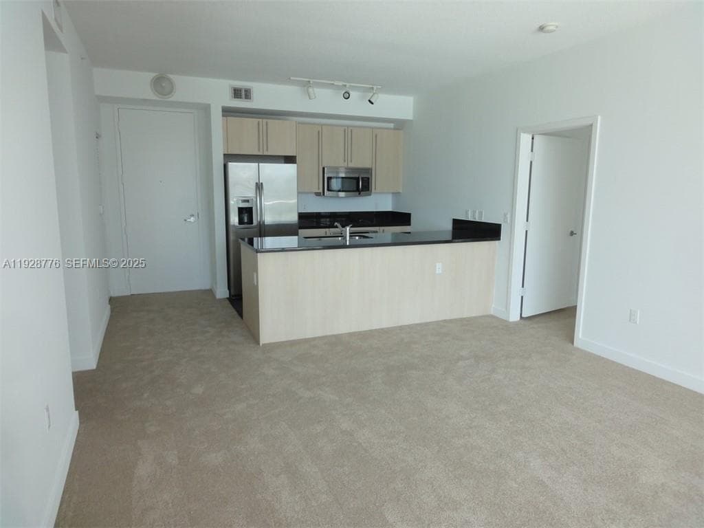 79 SW 12th St # 1203S, Miami FL 33130