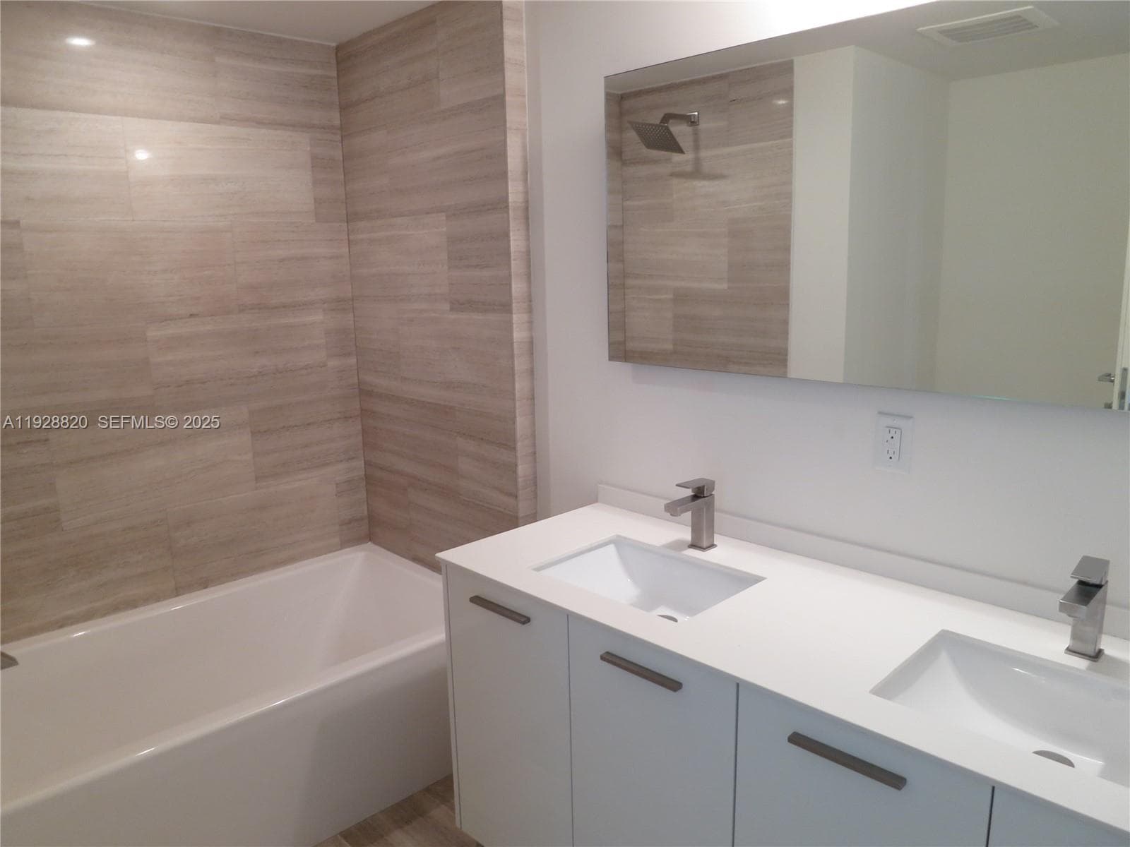 1300 BRICKELL BAY DR # 1100, Miami FL 33131