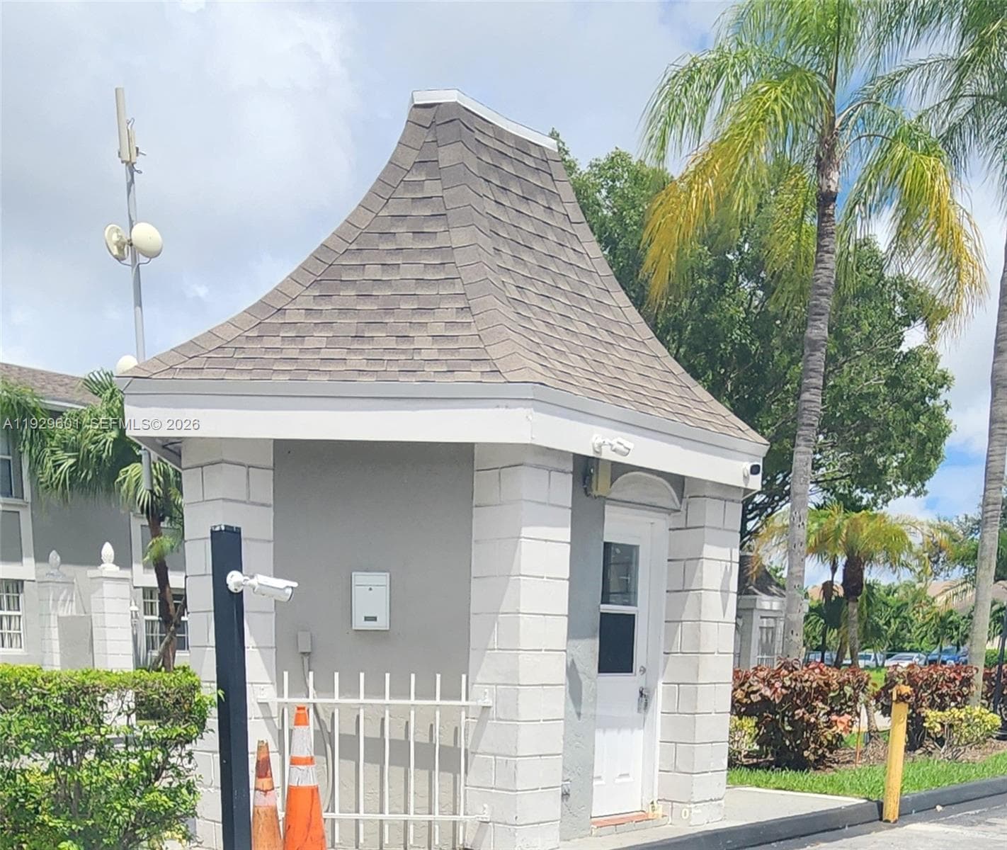 466 NE 210th Cir Ter # 10, Miami FL 33179
