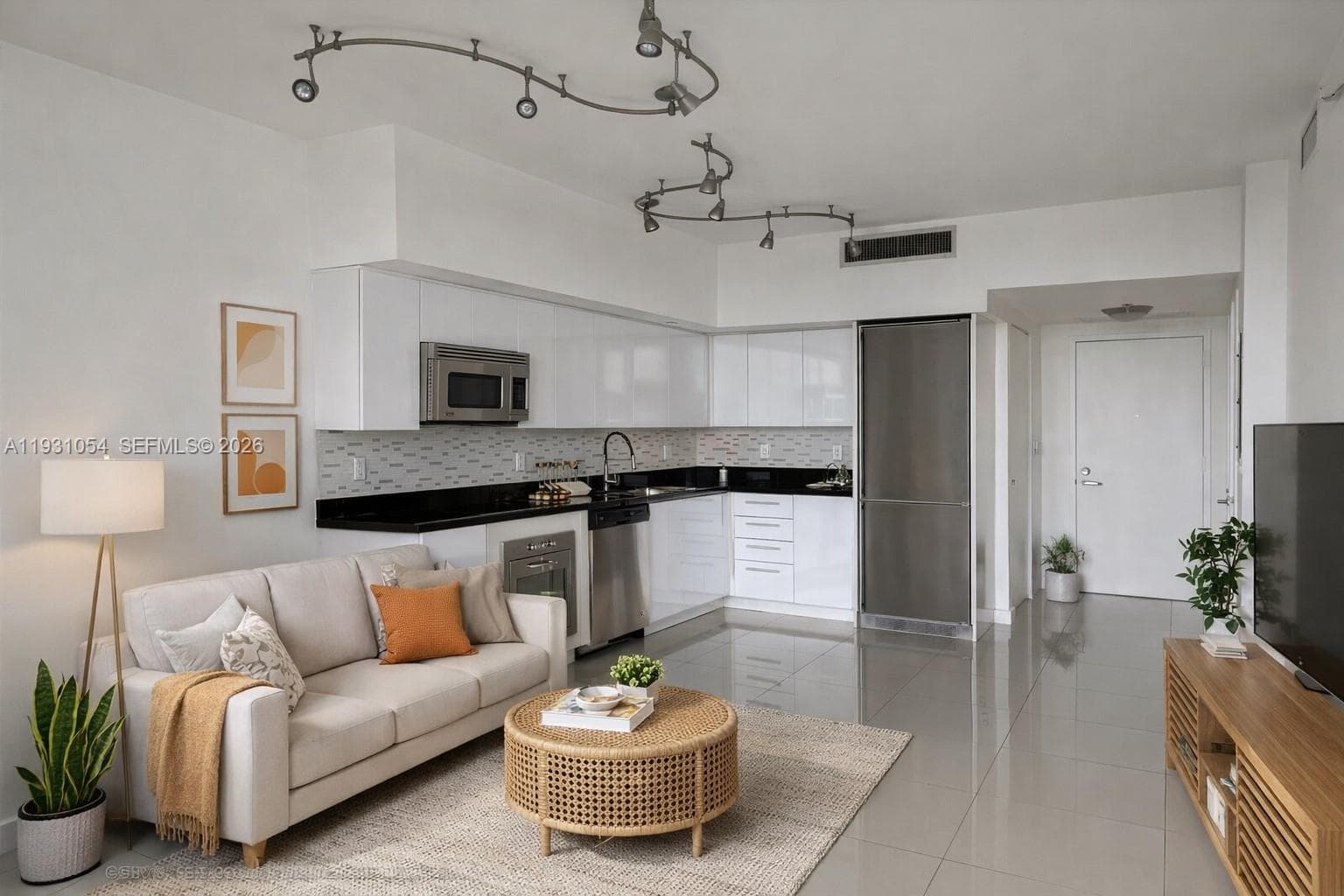 92 SW 3rd St # 1408, Miami FL 33130