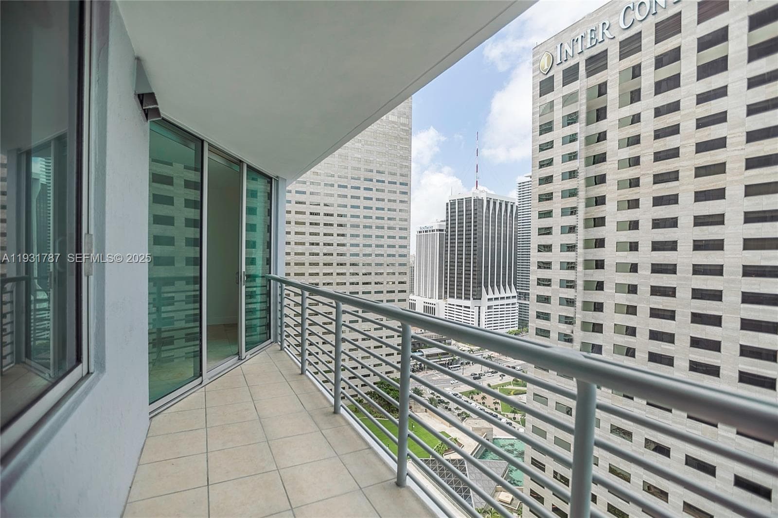 335 S Biscayne Blvd # 2710, Miami FL 33131