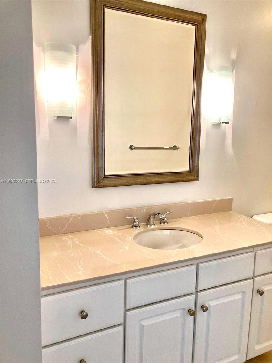 2001 Biscayne Blvd # 2608, Miami FL 33137