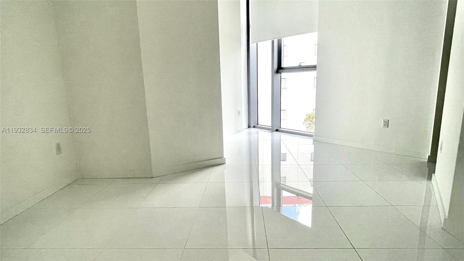 851 NE 1st Ave # 412, Miami FL 33132