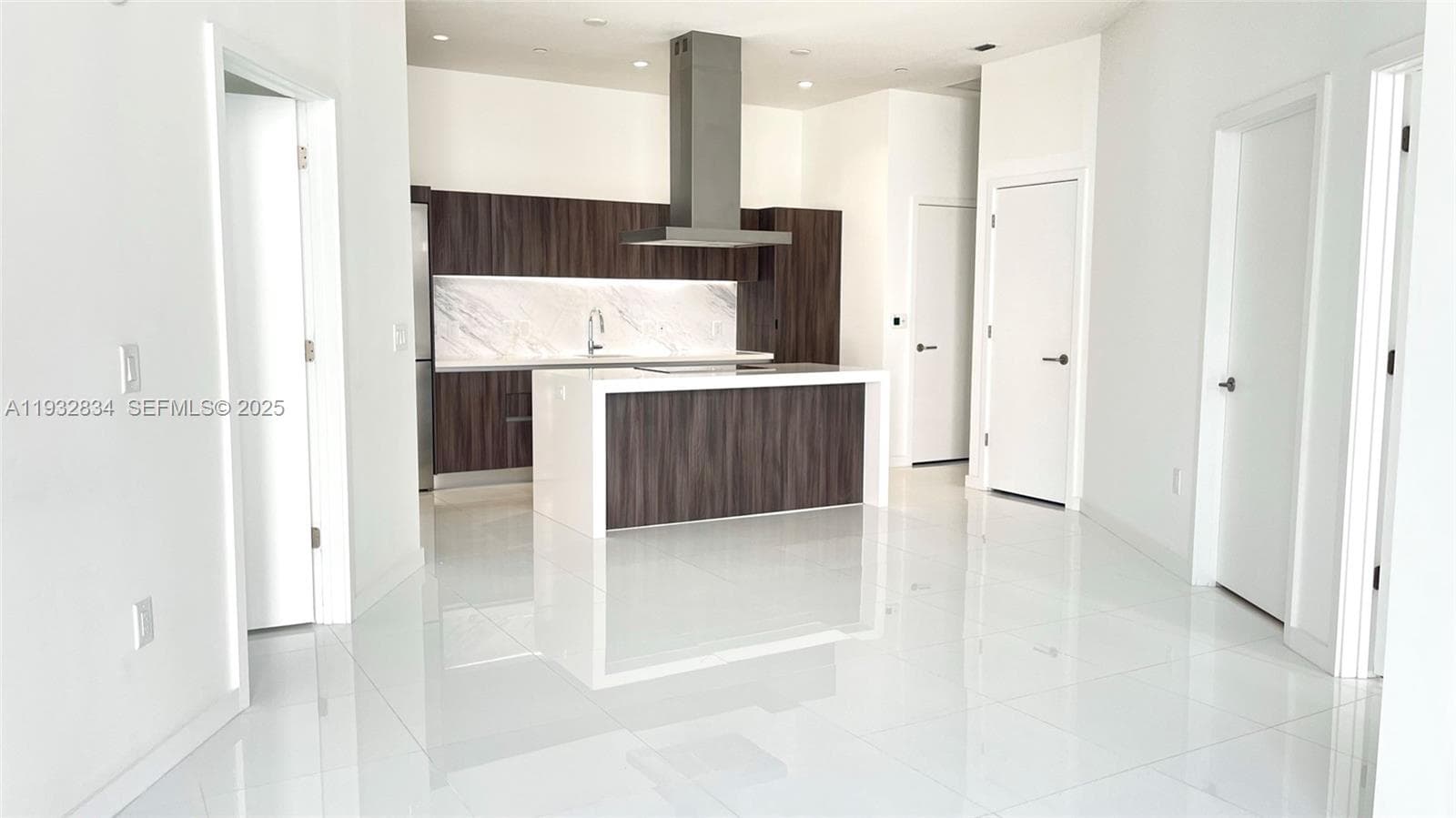851 NE 1st Ave # 412, Miami FL 33132