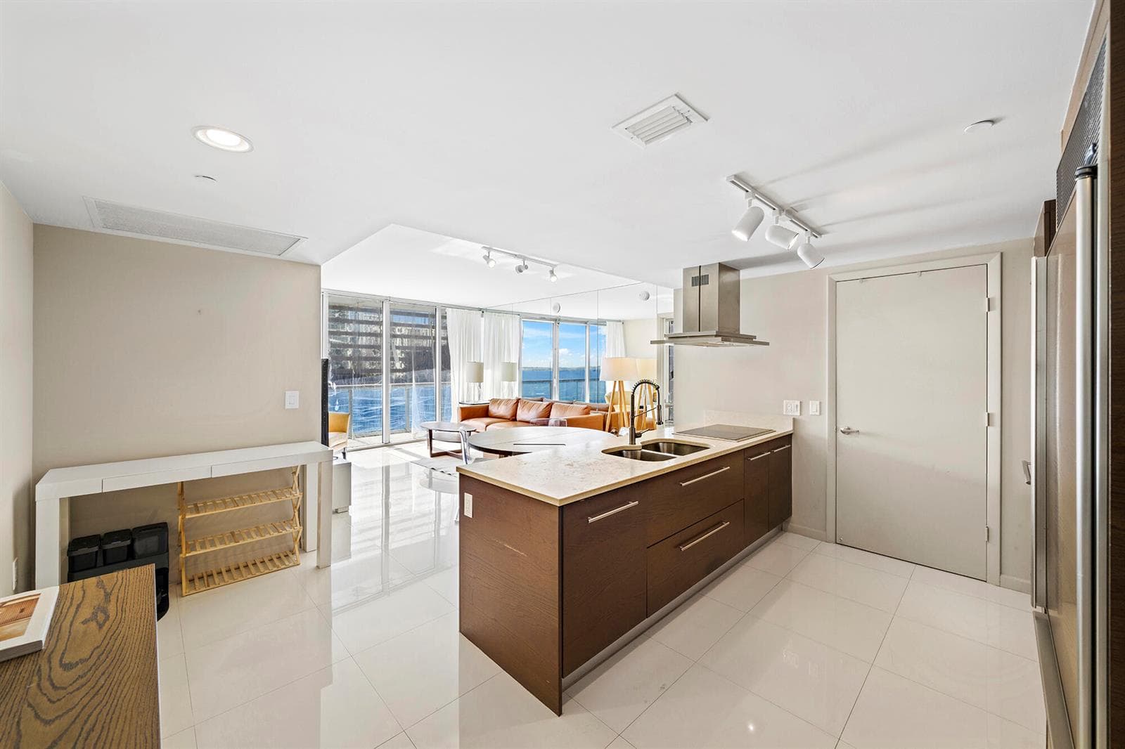 495 Brickell Avenue # 911, Miami FL 33131