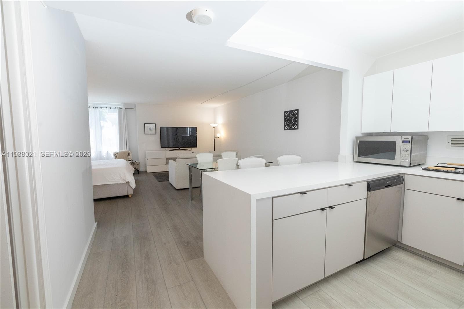 2301 Collins Ave # 423, Miami Beach FL 33139