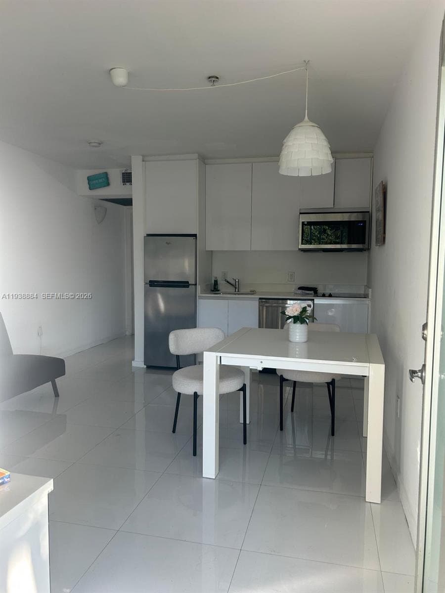 801 15th St # 202, Miami Beach FL 33139