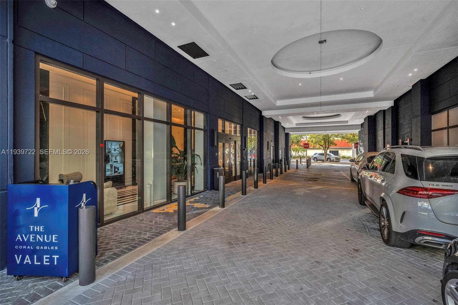 4220 Laguna St # 505, Coral Gables FL 33146