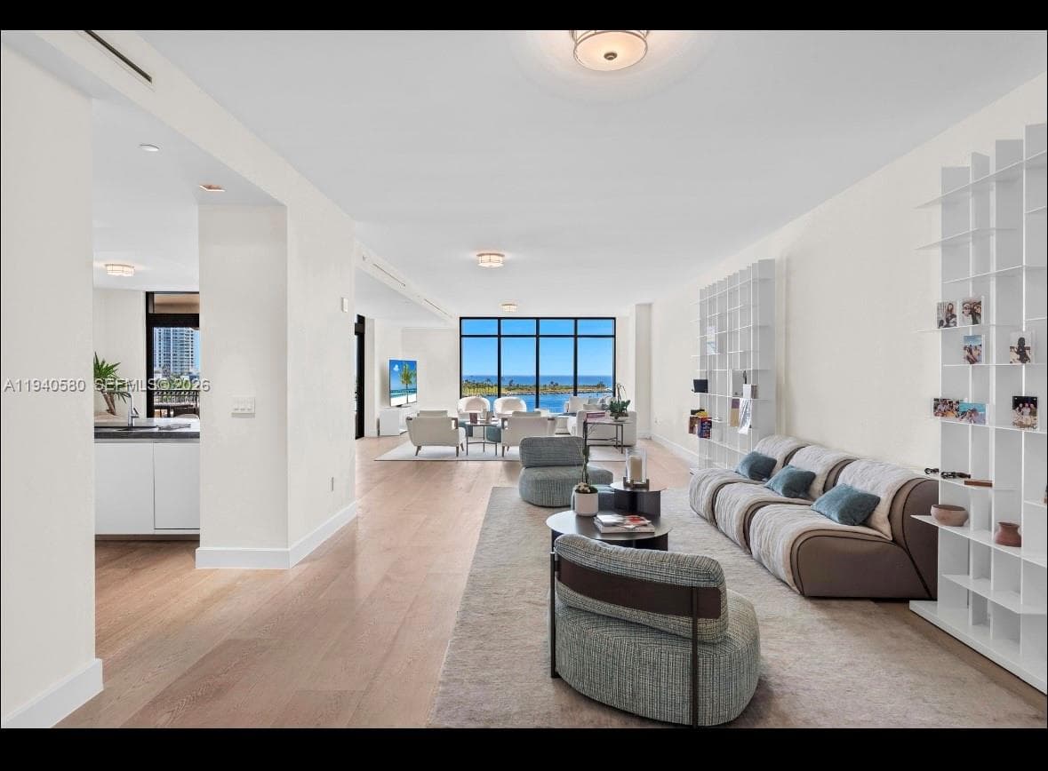 7055 Fisher Island Dr # 7055, Miami Beach FL 33109