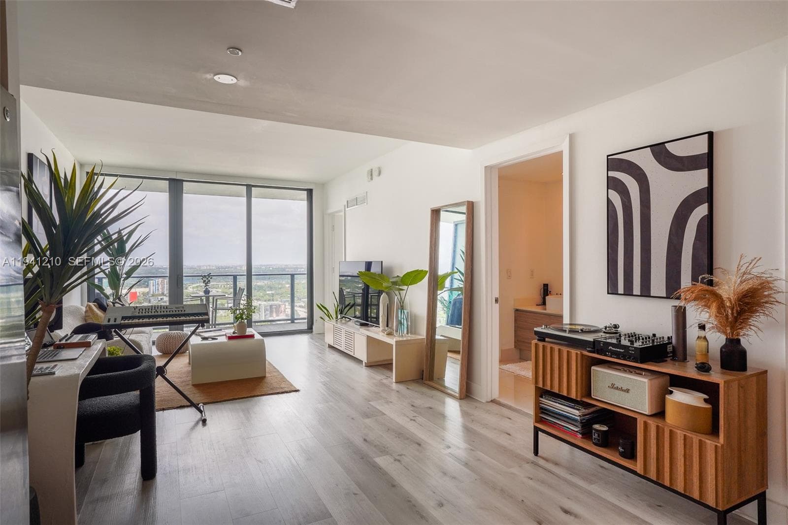 121 NE 34th St # 2711, Miami FL 33137