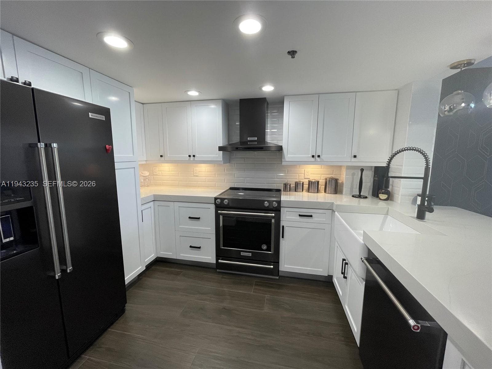 2555 Collins Ave # 1409, Miami Beach FL 33140