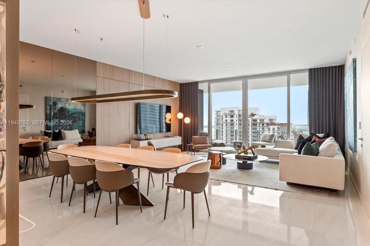 300 Biscayne Blvd Way # 3403, Miami FL 33131