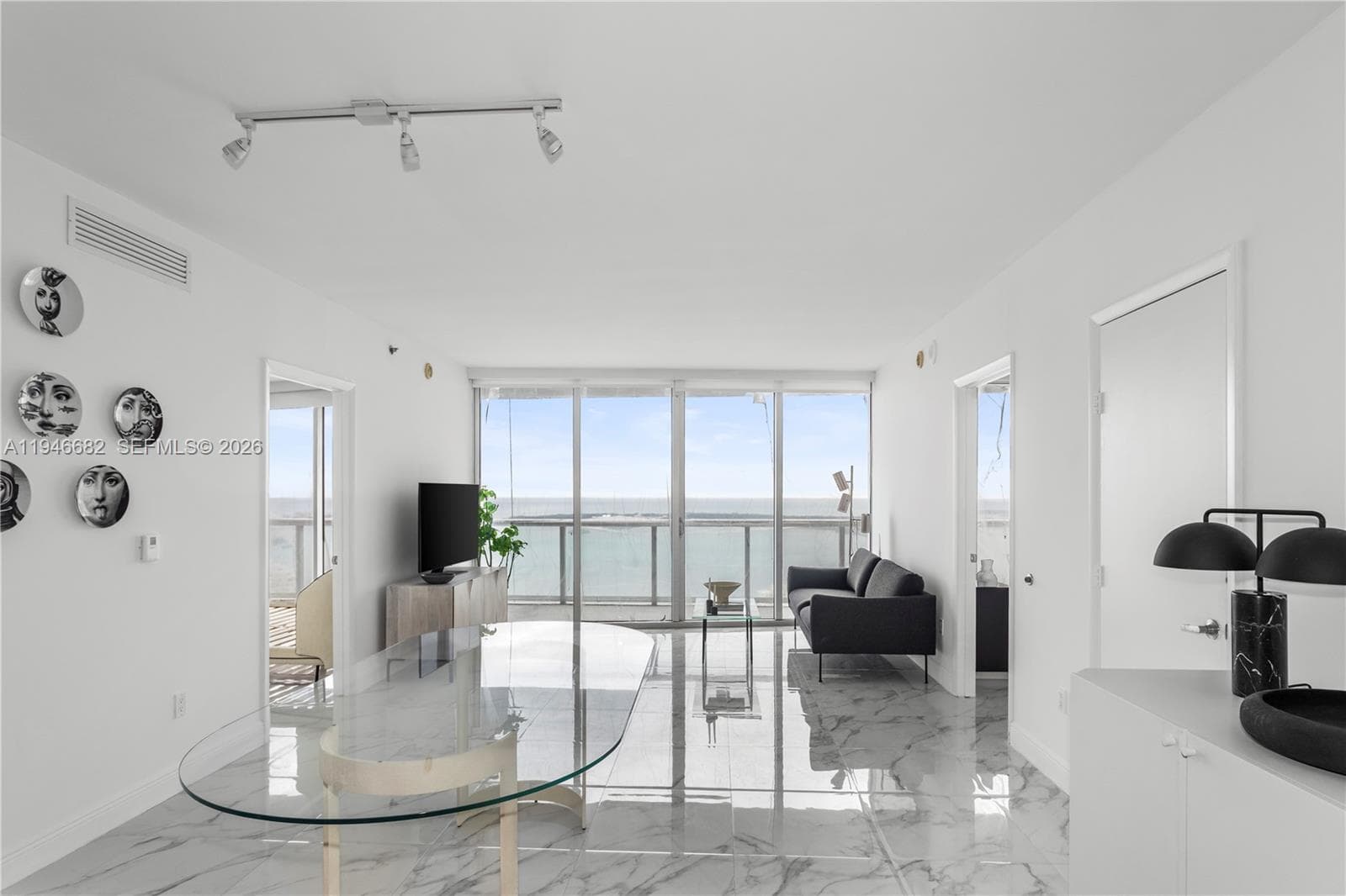 465 Brickell Ave # 5505, Miami FL 33131