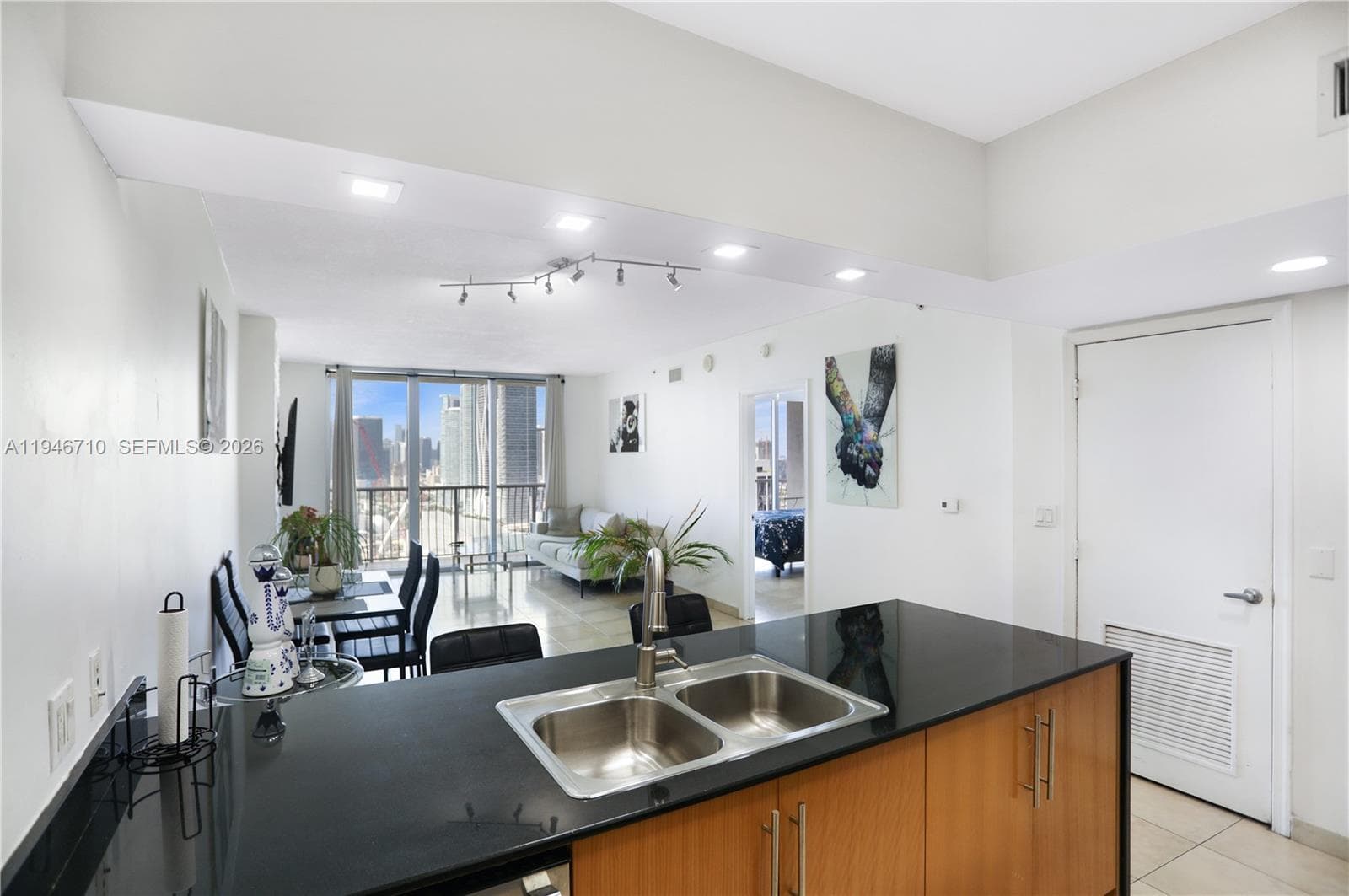 1750 N Bayshore Dr # 3210, Miami FL 33132