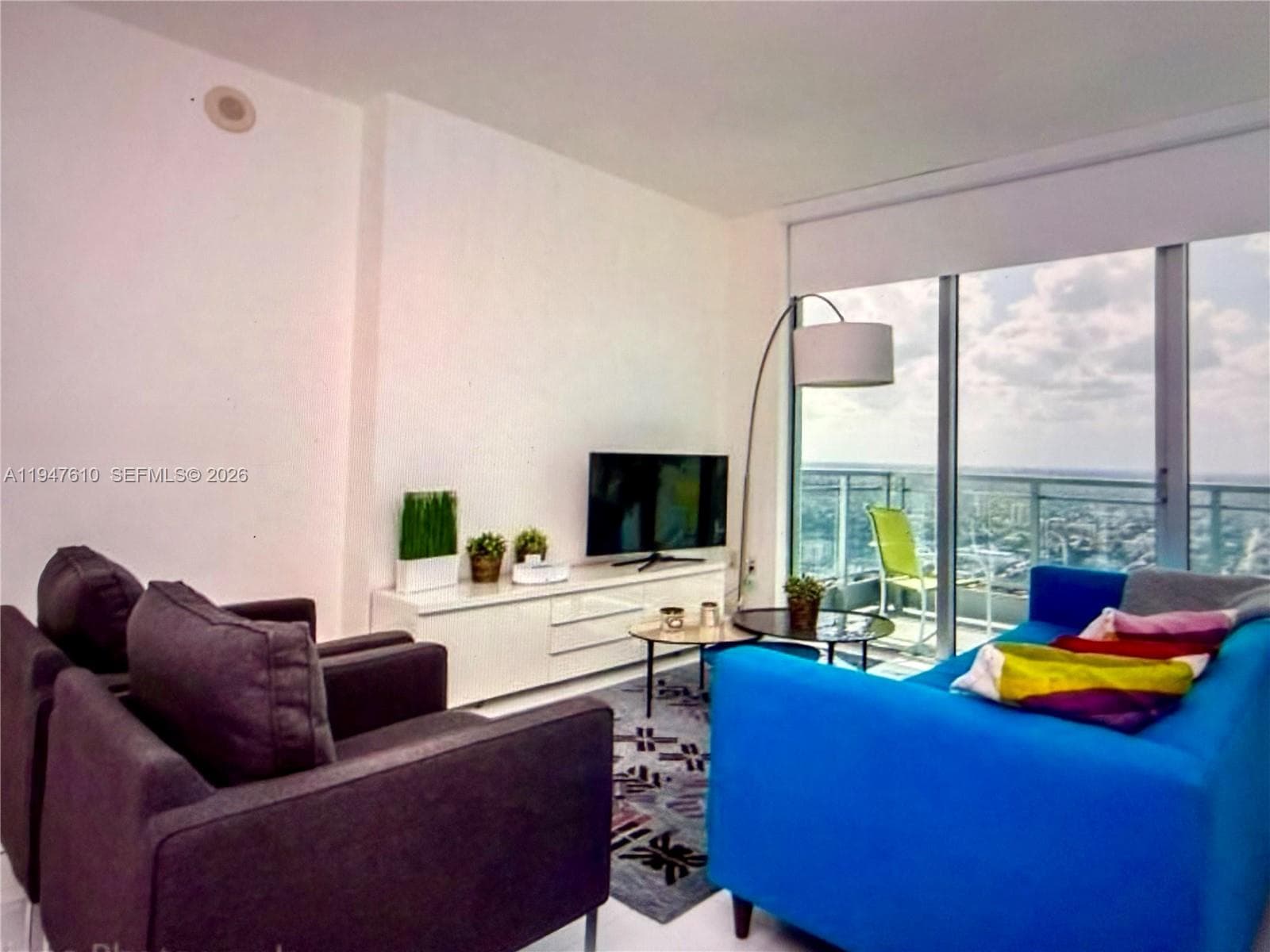 92 SW 3rd St # 4709, Miami FL 33130