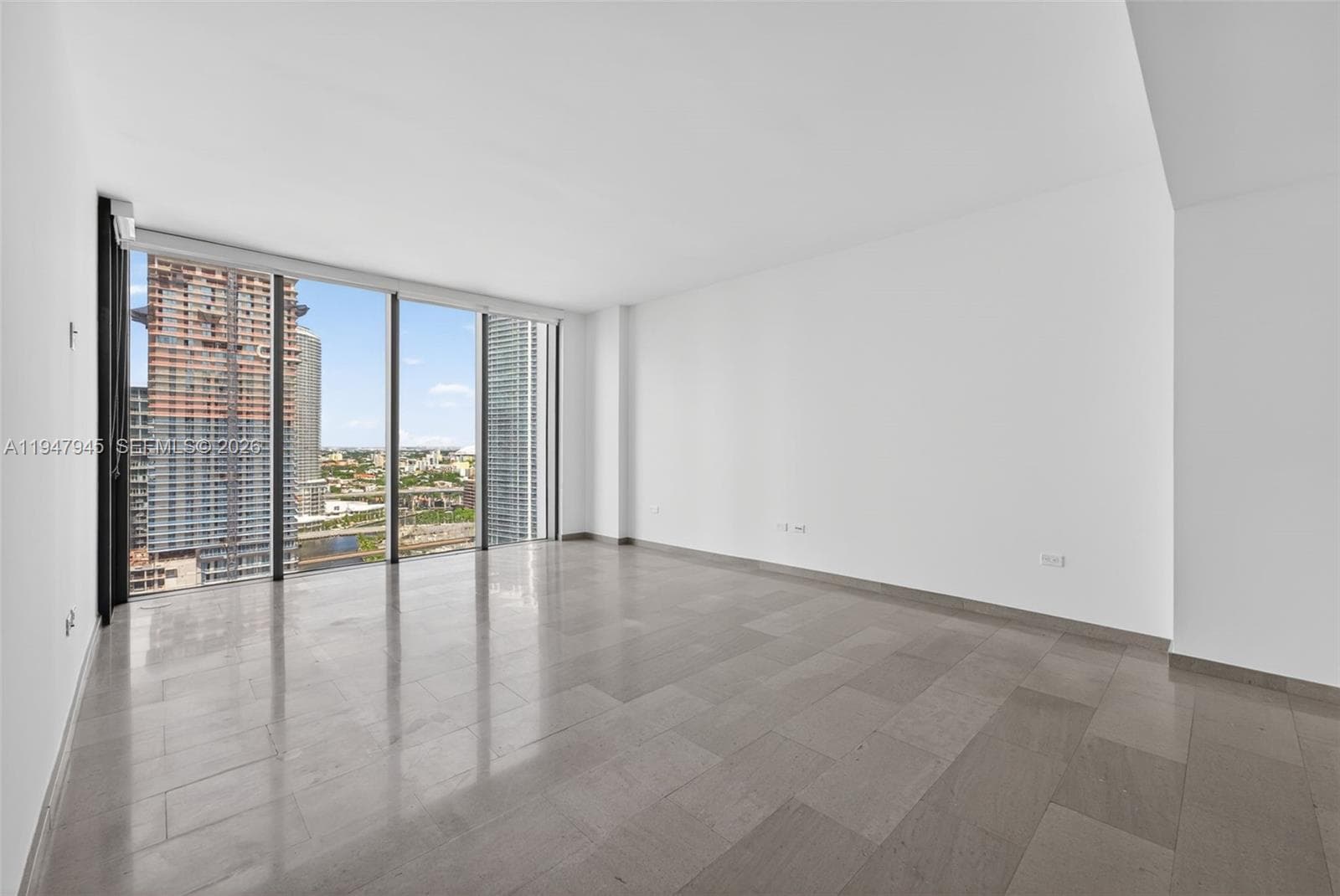 68 SE 6th St # 2110, Miami FL 33131
